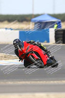 media/Jul-19-2025-TrackDaz (Sat) [[ff1509a44a]]/A Group/12pm (Turn 1)/